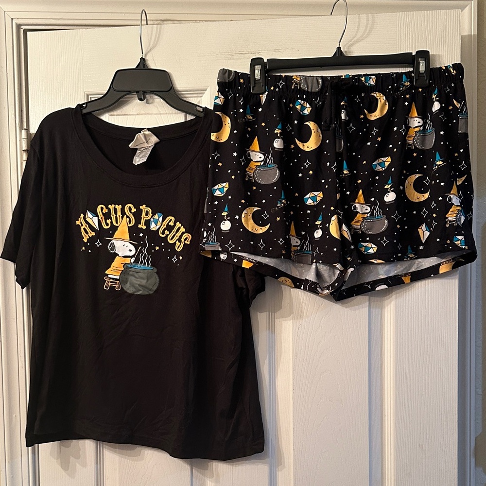 Snoopy Witch Halloween Woman’s Pajamas Set
